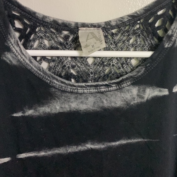 Black tie dye sleeveless top - Picture 3 of 5